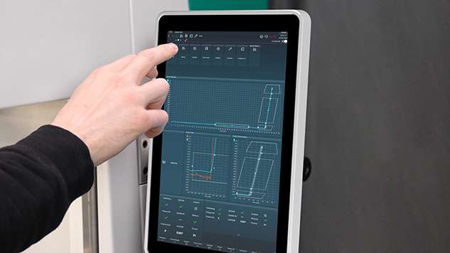 The touch panel is intuitive to operate and makes relevant process data available clearly.